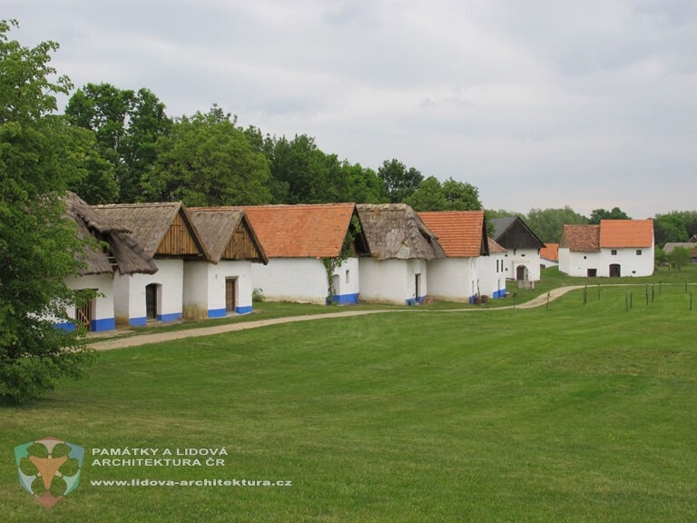 Skanzeny na příkladu Muzea vesnice jihovýchodní Moravy ve Strážnici