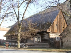 Hamousův statek ve Zbečně