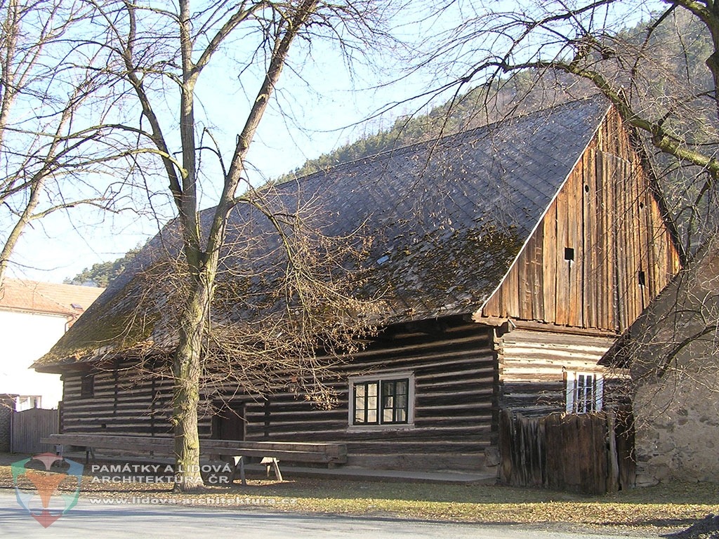 Hamousův statek ve Zbečně