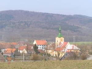Liberecký kraj - 18 nejzajímavějších vesnic na území kraje 10 Kostel a zděné stavby obce Kravaře v CHKO České středohoří