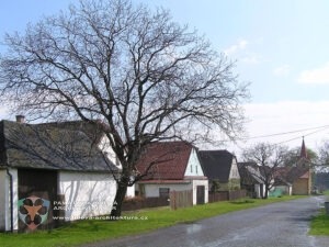 Moravskoslezský kraj - 18 nejhodnotnějších vesnic na území kraje 2 Zděné domy a kaple v obci Lipina, místní části obce Štáblovice