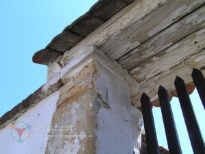 Architráv - vodorovný konstrukční prvek 7 Trámový překlad vjezdové brány