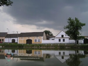 Zděné domy v jihočeské obci Mažice