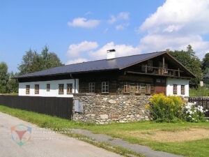 Alpský dům ve městě Volary na Šumavě